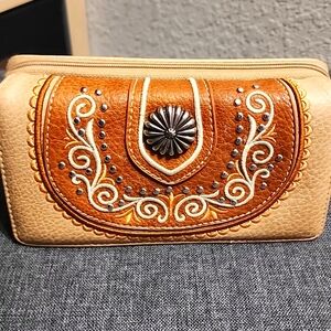 Western Wallet